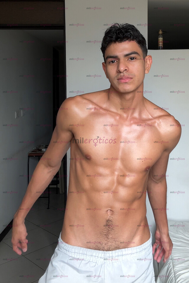 FOTOS DE FLACO ATLÉTICO, VERGON LECHERO Y MUY MORBOSO, DISPONIBLE PARA TI