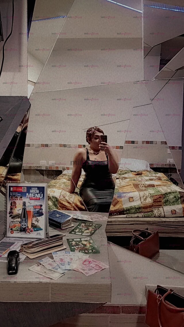 FOTOS DE RECIEN LLEGADA DEL PUERTO CURVY PETTITE POR POCOS DIAS
