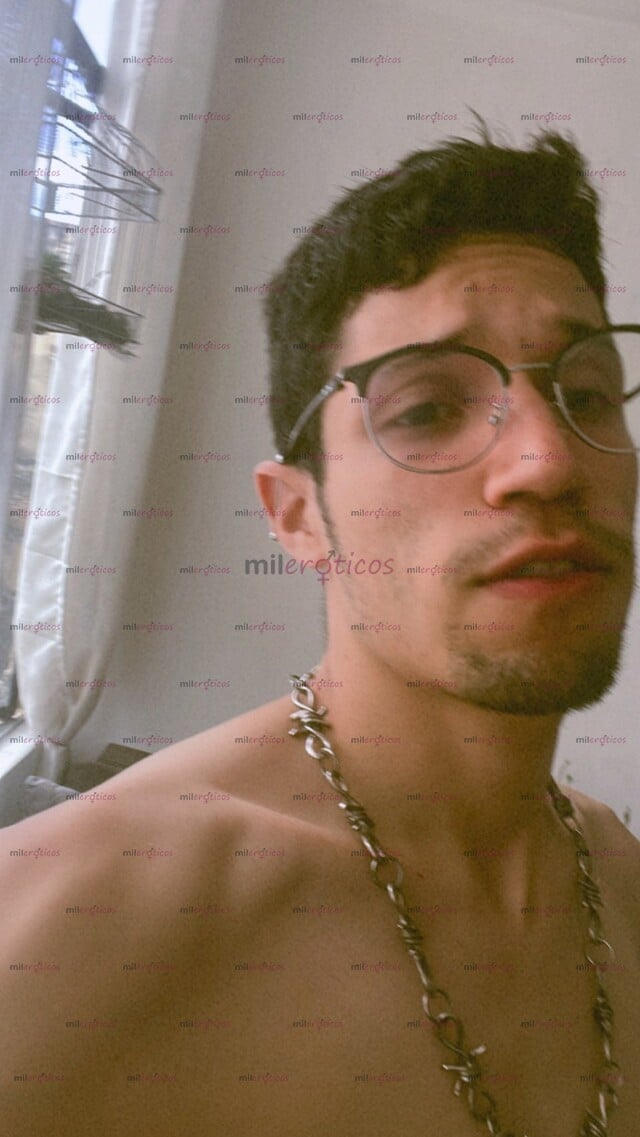 FOTOS DE 22CM JOVEN CALIENTE MORBOSO DOMINANTE DISPUESTO