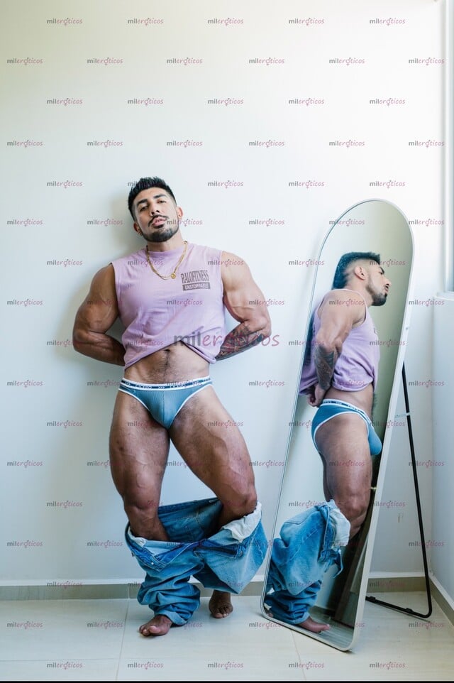 FOTOS DE AUGUSTO ACTIVO DOMINANTE MUSCULOSO EN MÉRIDA UNA SEMANA