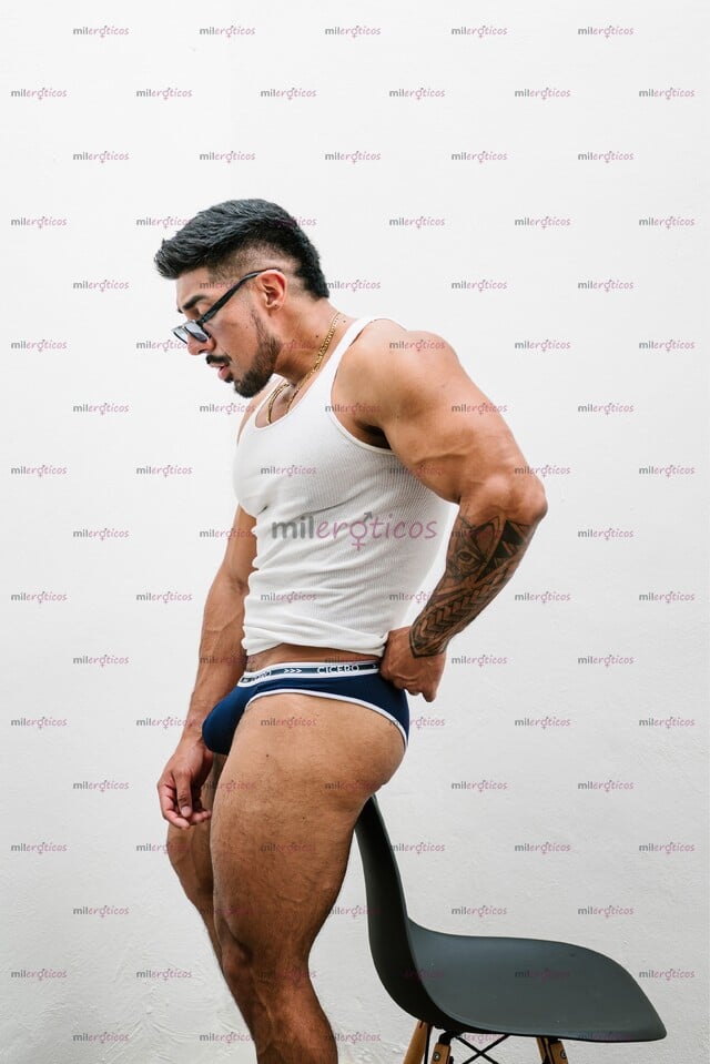 FOTOS DE AUGUSTO ACTIVO DOMINANTE MUSCULOSO EN MÉRIDA UNA SEMANA