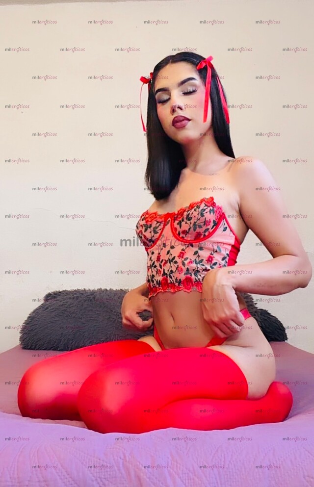 FOTOS DE DULCE Y SUPER CALIENTE NIÑA DE 20 AÑOS