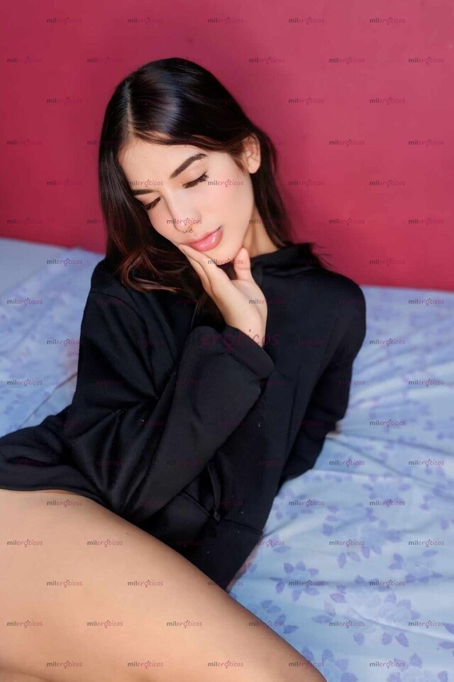 FOTOS DE LESLIE FLACA BLANQUITA NATURAL DE 21 AÑOS