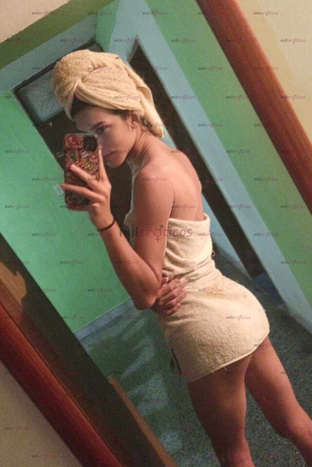 FOTOS DE LESLIE FLACA BLANQUITA NATURAL DE 21 AÑOS
