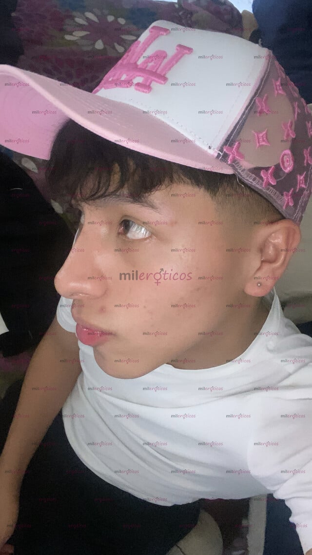 FOTOS DE TWINK DE 18 AÑOS CON GANAS DE COMPLACERTE Y PASARLA RICO