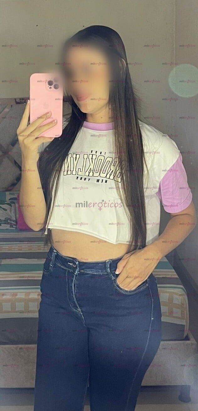 FOTOS DE SEXY MONA CON GANAS DE SACARTE TODA TU LECHE CALIENTICA