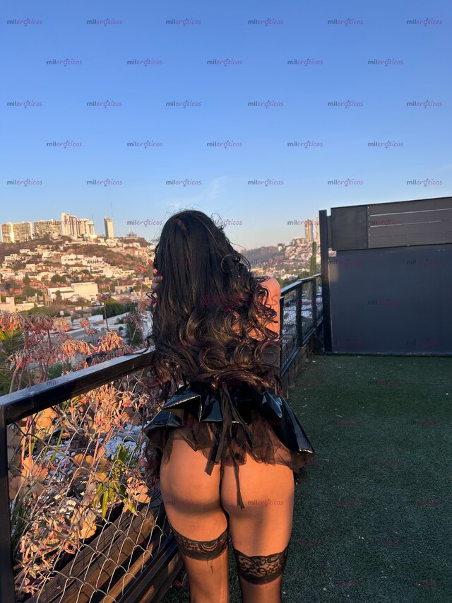 FOTOS DE MUÑEQUITA DE 1.55 MUY DOTADA DISPONIBLE PARA TI CON LUGAR