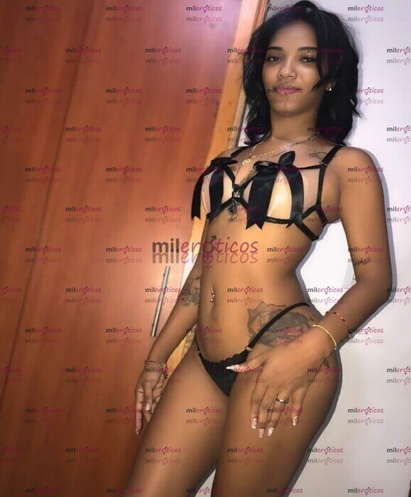 FOTOS DE SOY DAYANARA UNA MORENITA MUY ESTRECHA, HÚMEDA, CON UNA CUQUITA HERMOSA
