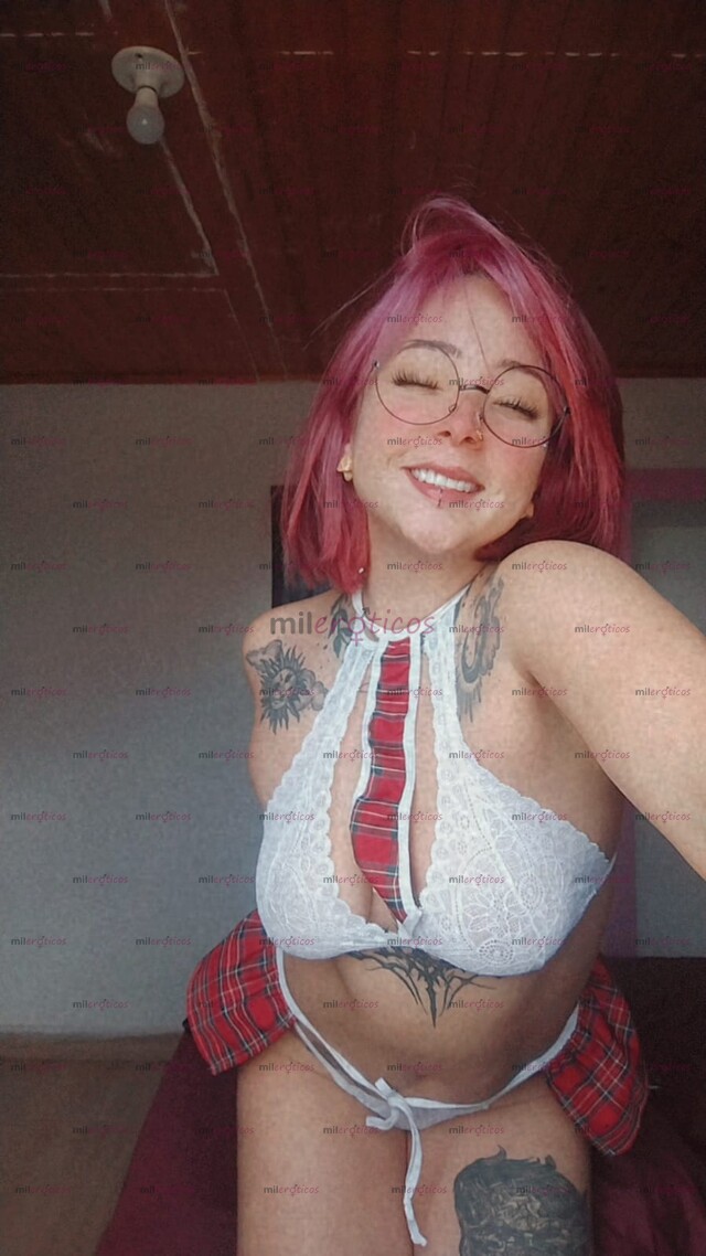 FOTOS DE SEXY PELI ROJA MUY CACHONDA DISPUESTA A COMPLACERTE