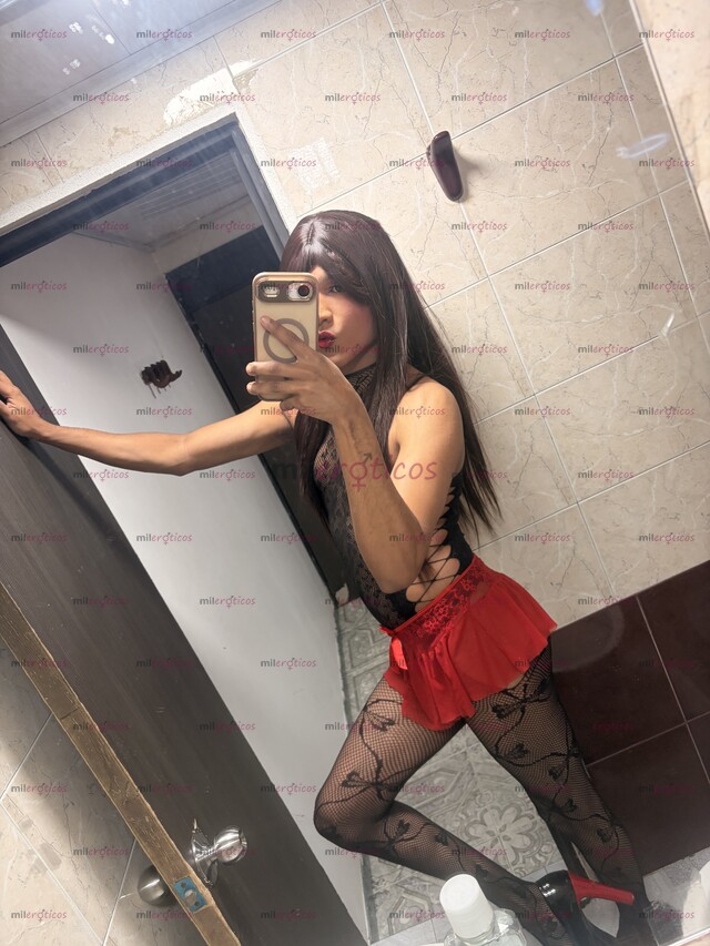 FOTOS DE ARRECHA FLACA ADICTA AL SEXO ANAL Y A TOMAR LECHE CALIENTE