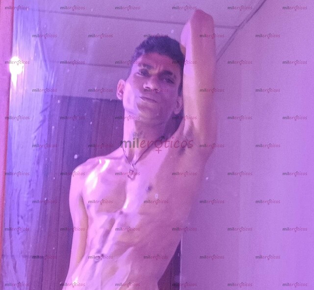 FOTOS DE LLEGÓ TU VERGO FAVORITO VEN Y DISFRUTA DE ESTA VERGA DE 22 CTM LECHERA