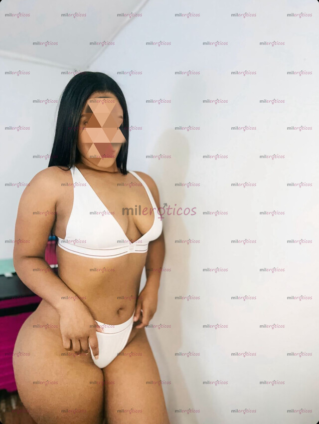 FOTOS DE MORENA CON GRANDES NALGAS Y UN CUERPO DESEABLE