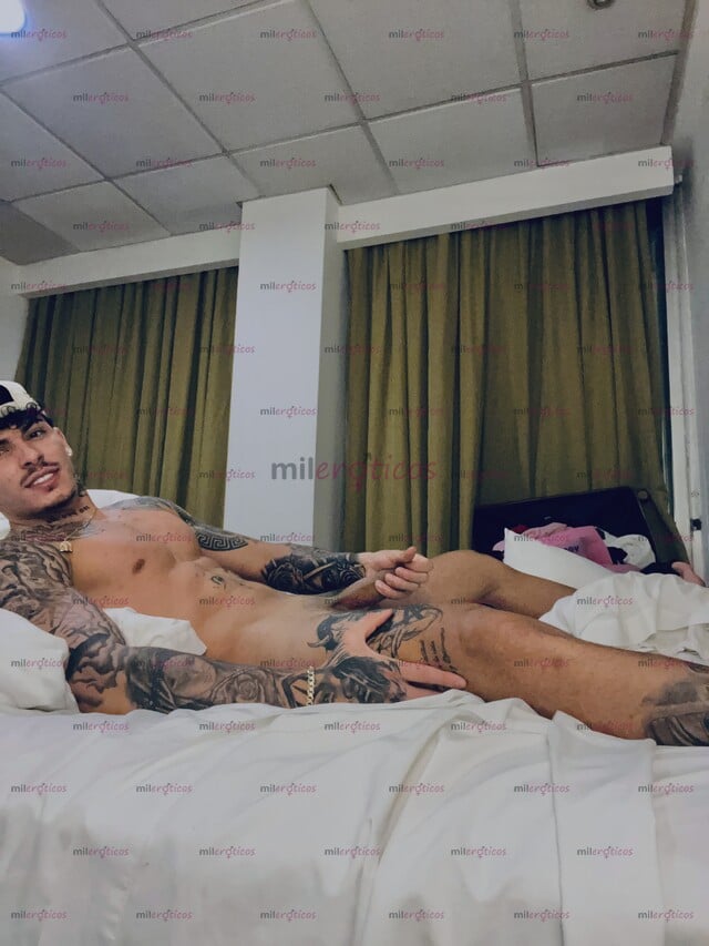 FOTOS DE SI QUIERES Q TE COJA UN CUBANO VENTE YO TE LO HAGO BIEN RICO ME GUSTAN LOS TRÍOS