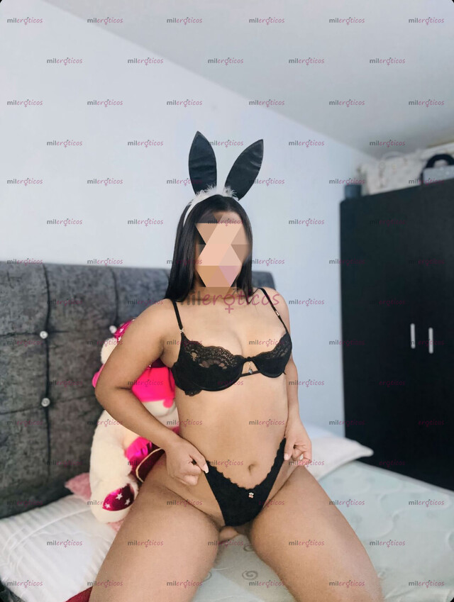 FOTOS DE MORENA CON GRANDES NALGAS Y UN CUERPO DESEABLE