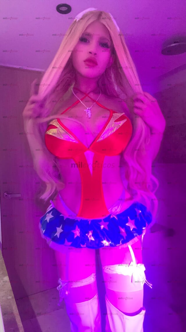 FOTOS DE UNA RUBIA VERSÁTIL LECHERA CON 19 CM ME ENCANTAN