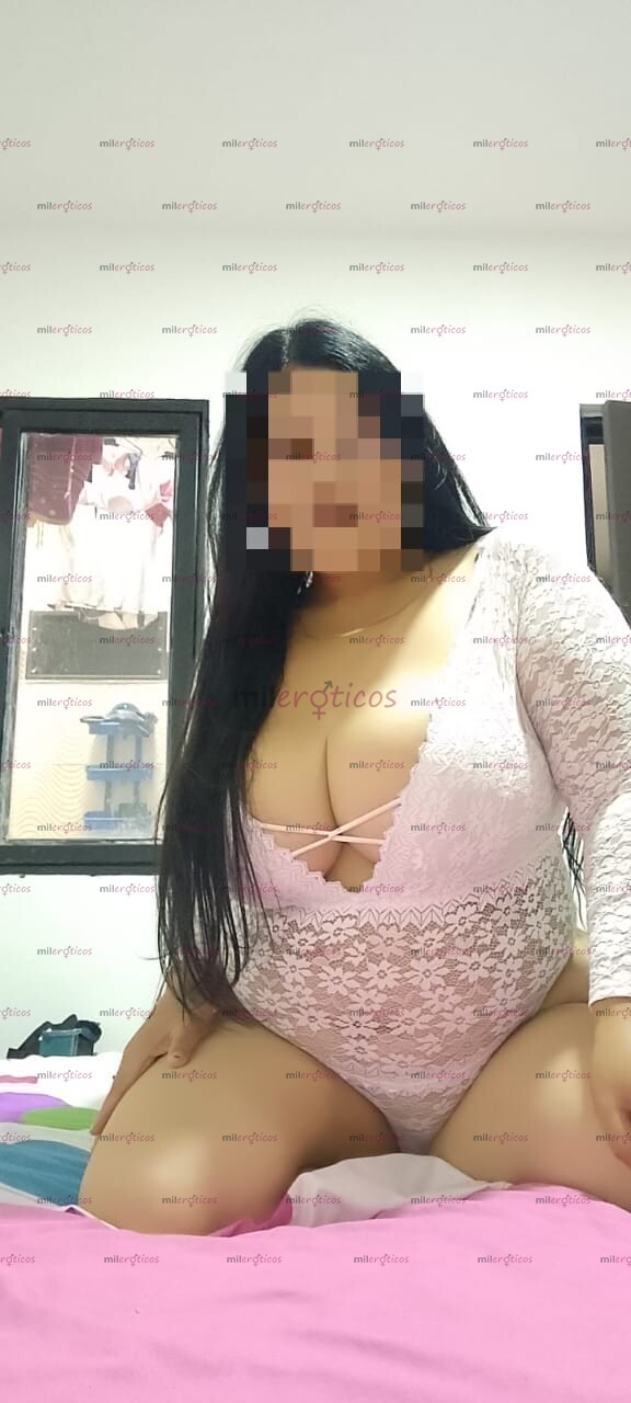 FOTOS DE LA MADURA TETONA QUE TE TRATA COMO REY Y TE COME COMO PUTA