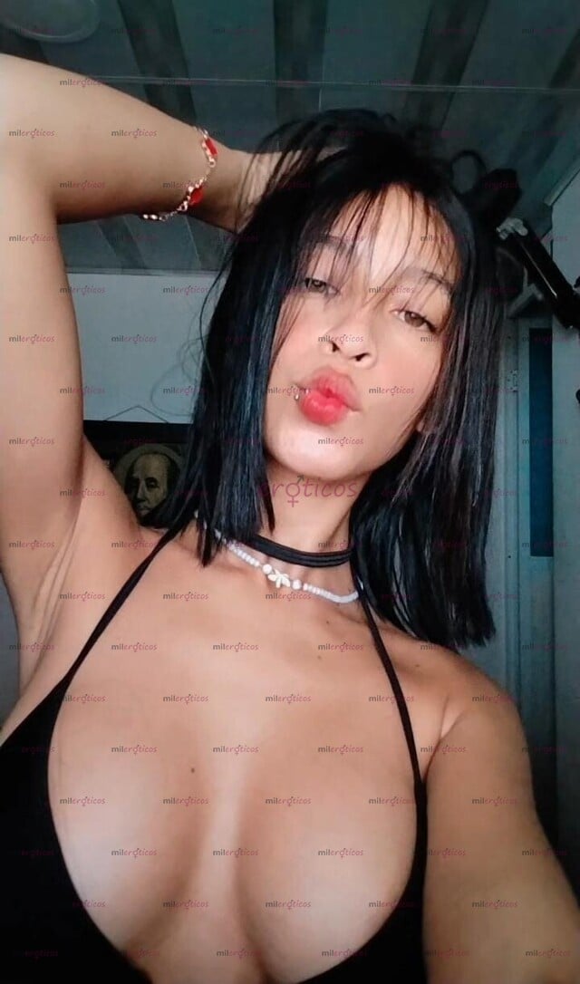 FOTOS DE HOLA BB ESTOY DISPONIBLE MOJADITA CALIENTITA DISPONIBLE PARA TI