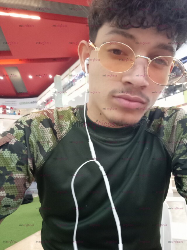 FOTOS DE JOVEN, APUESTO, TONIFICADO Y COMPLACIENTE