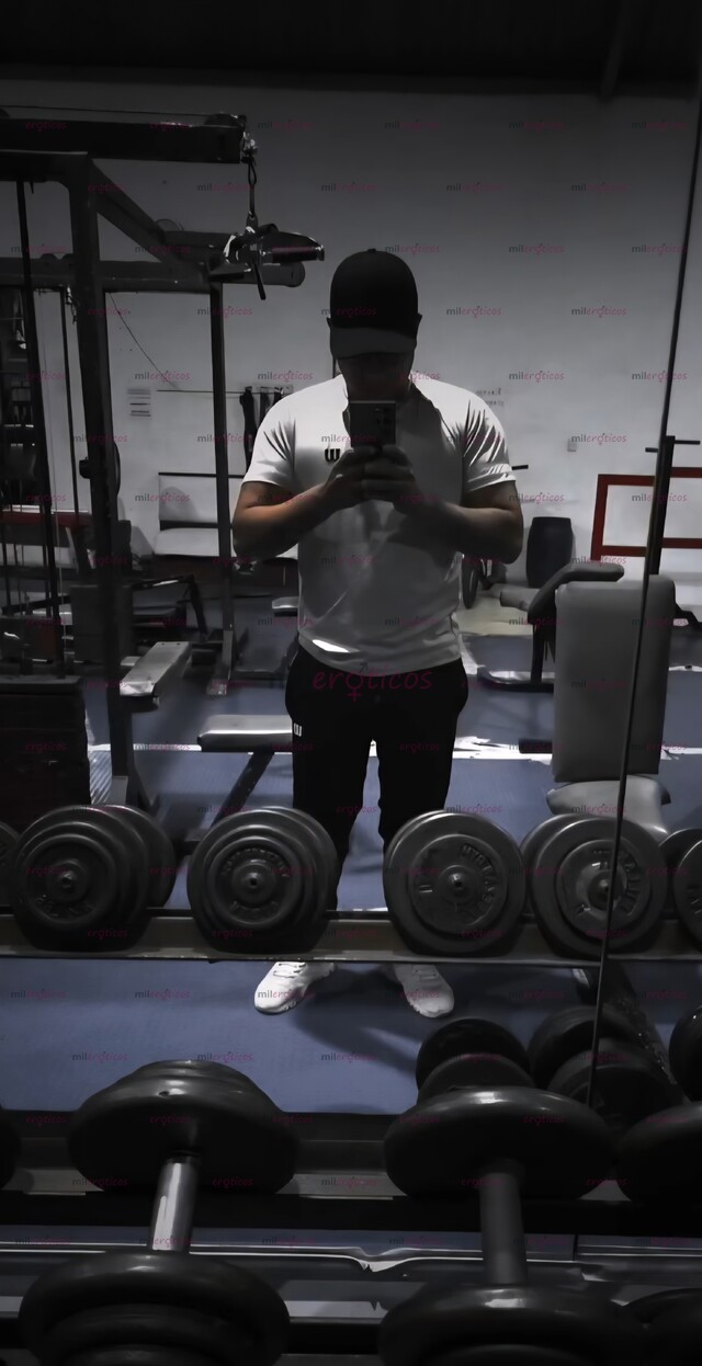 FOTOS DE ME LLAMO EDUARDO, MORENO TATUADO CHACALÓN, HAGO TRIOS O HAGO PAPEL DE CORNEADOR