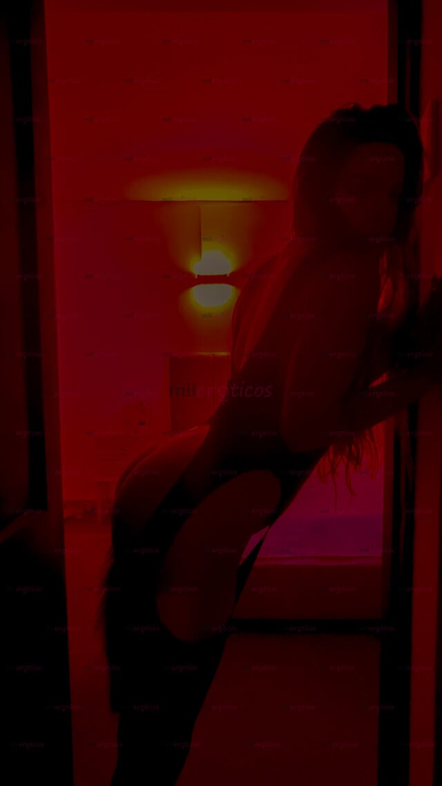 FOTOS DE VALENTINA LINDA MONA, BAJITA, DE COLA GRANDE TOTALMENTE NATURAL