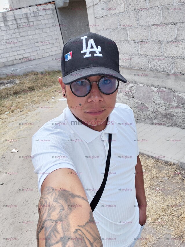 FOTOS DE SOY YULIOS 33 AÑOS INICIANDO EN EL AMBIENTE CON TODA LA ACTITUD