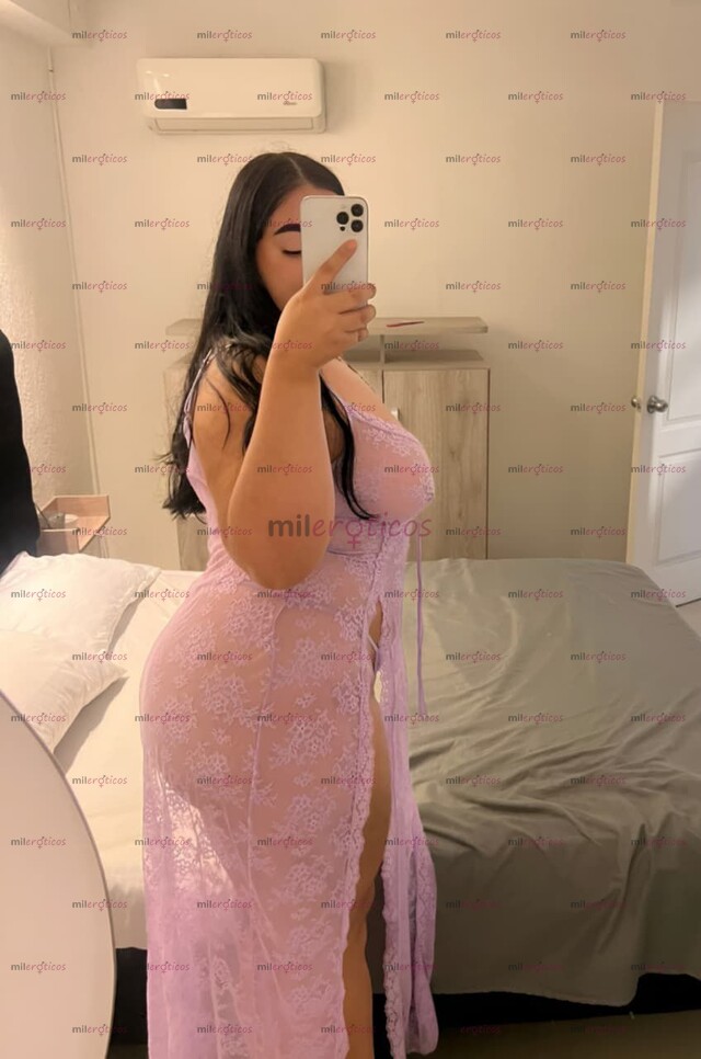 FOTOS DE PELINEGRA CON CUERPO VOLUPTUOSO Y ROSTRO ANGELICAL, VERONICA