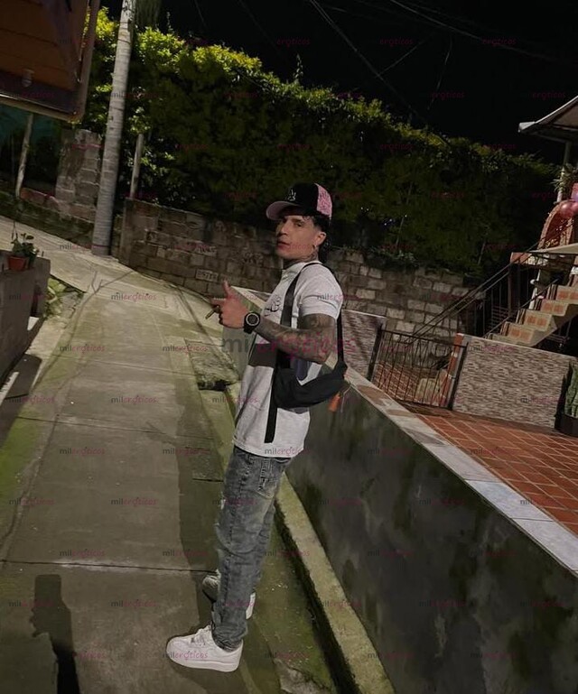 FOTOS DE KEVIN PAISA TATUADO DISPUESTO A COMPLACERTE