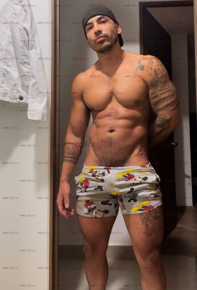 FOTOS DE AQUÍ JULIÁN, VARONIL TATUADO, BUENA COMPAÑÍA.