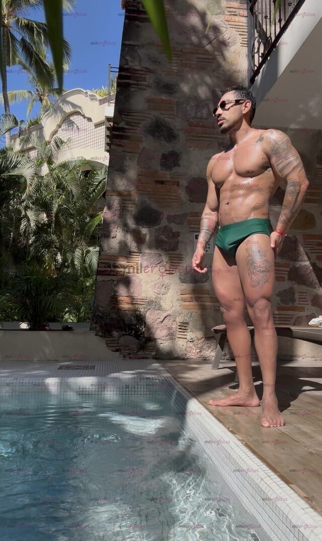 FOTOS DE AQUÍ JULIÁN, VARONIL TATUADO, BUENA COMPAÑÍA.
