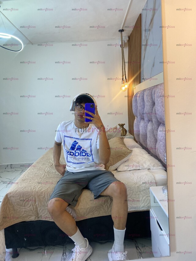 FOTOS DE JOVEN UNIVERSITARIO MASAJISTA NUEVO EN MEDELLÍN CON SITIO