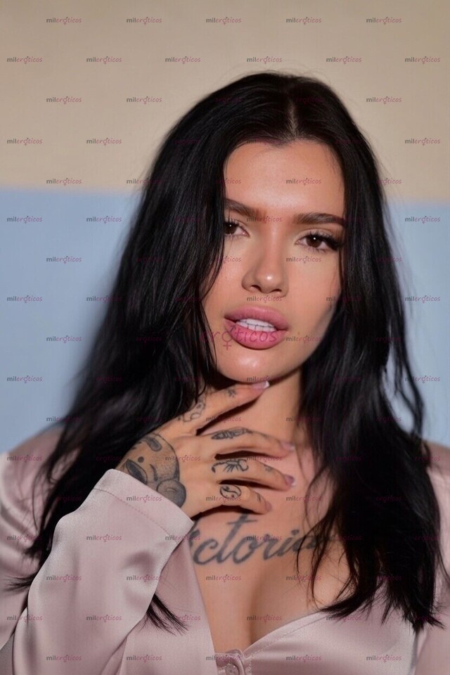 FOTOS DE ALESSIA SOY UNA MUJER DELGADA CON SENOS GRANDES TATUADA SEXY