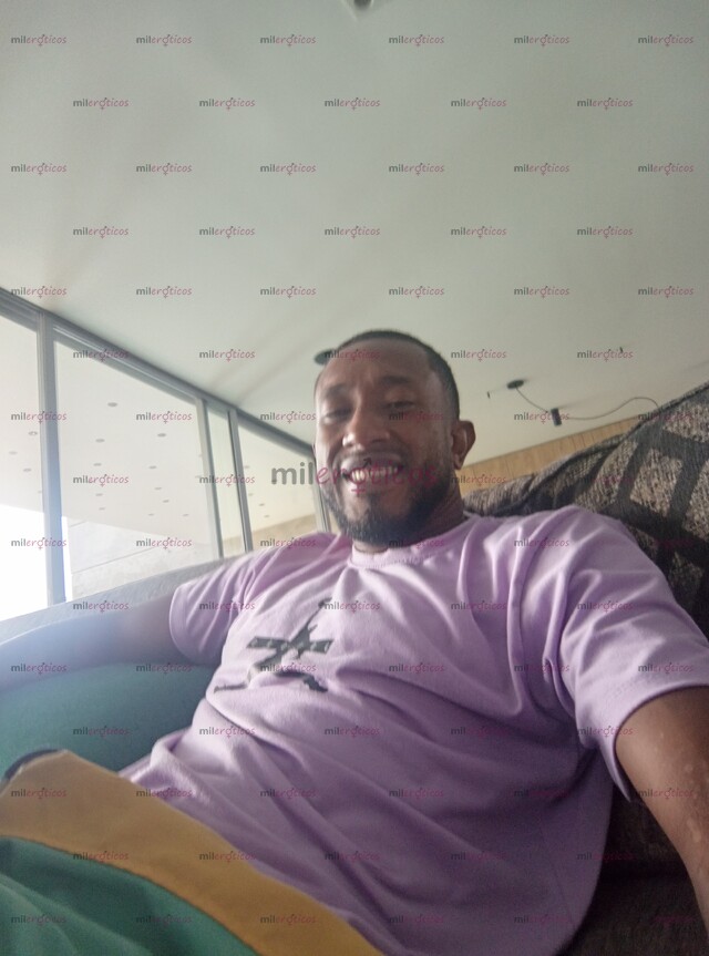 FOTOS DE SOY HOMBRE 100%REAL HAGO TRÍOS MASAJE Y SE CUMPLE FANTASÍAS.