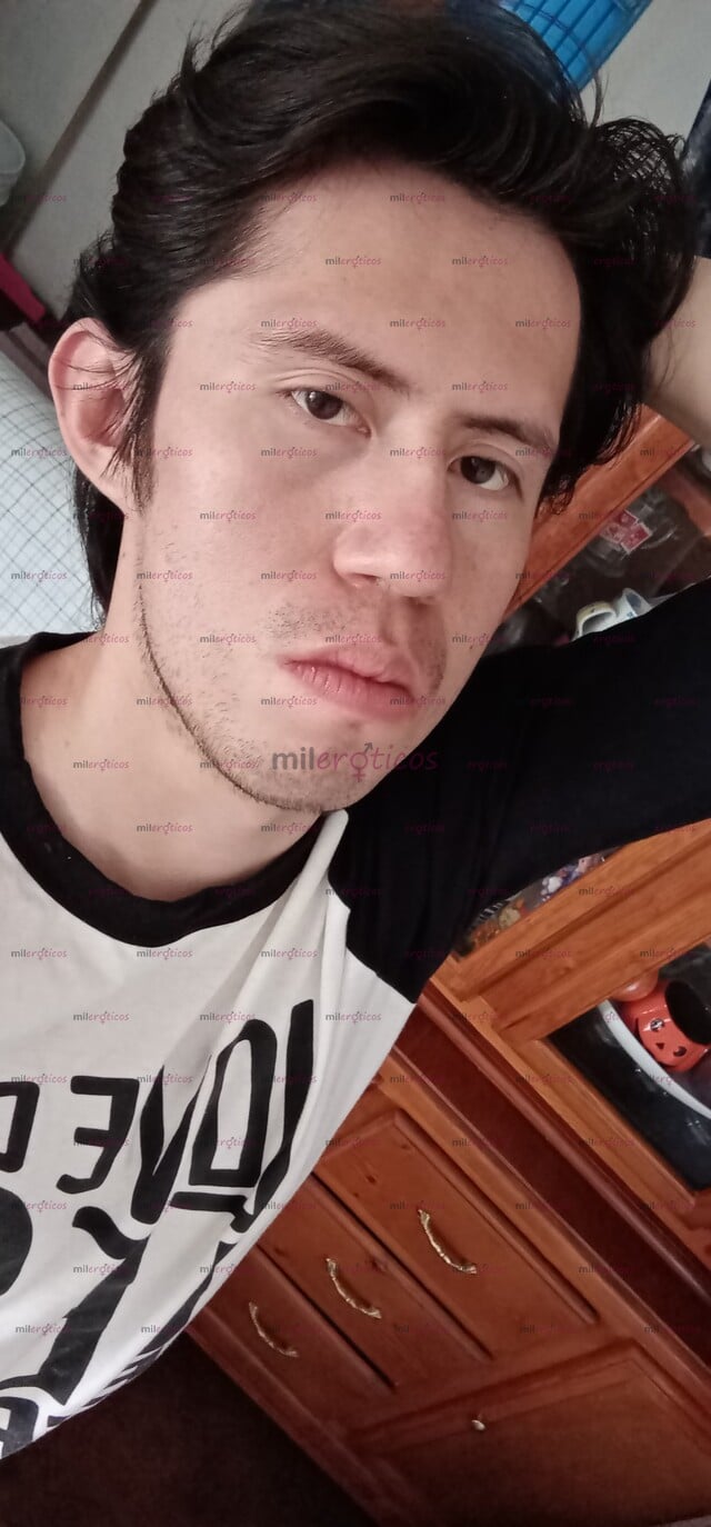 FOTOS DE TENME A LA PRIORIDAD DE TUS DESEOS. SOY TUYO.