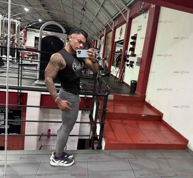 FOTOS DE ACTIVO TATUADO NALGONSOTE SOLO GENTE SERIA Y SOLVENTE