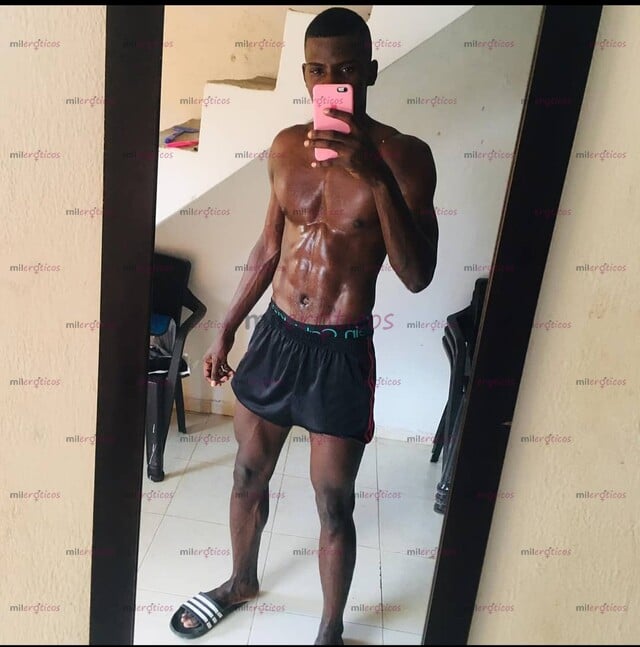 FOTOS DE NEGRO VERGÓN 24CM ACTIVO SIEMPRE LECHERO Y DOMINANTE Y MIDO 1:90 SOY BASTANGRAND