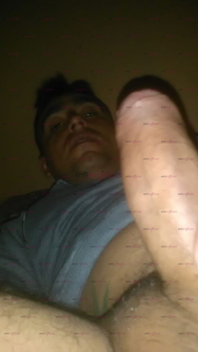 FOTOS DE RIKO TATUADO EXÓTICO BARBADO LECHERO COMPLACIENTE