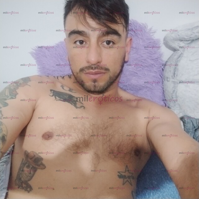 FOTOS DE RIKO TATUADO EXÓTICO BARBADO LECHERO COMPLACIENTE