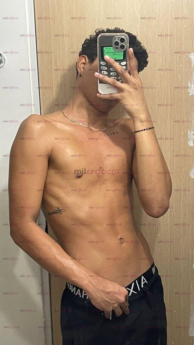 FOTOS DE JOVEN UNIVERSITARIO MASAJISTA NUEVO EN MEDELLÍN CON SITIO