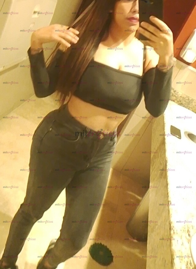 FOTOS DE HERMOSA CHICA INICIANDOSE REAL EN EL MEDIO BUSTONA