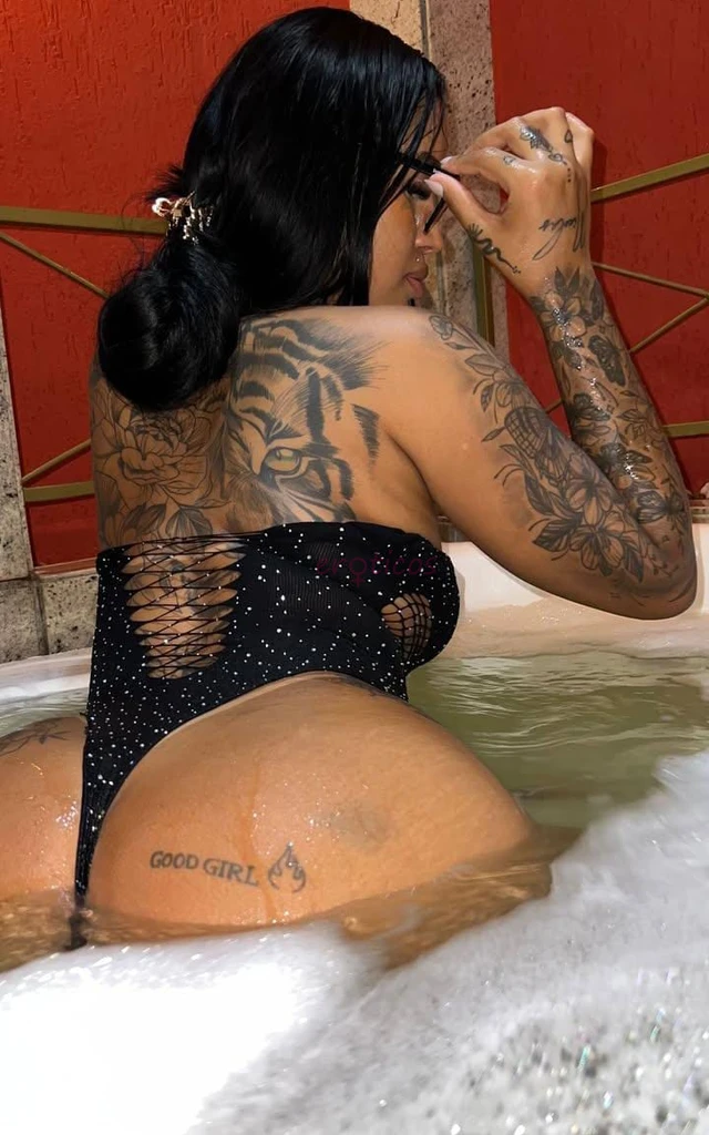 Sou uma novinha do rabao cabelao e estou disponivel para atender meu clientes virtualmente voce nao vai se arrependeradoro homens casados se voce tem...