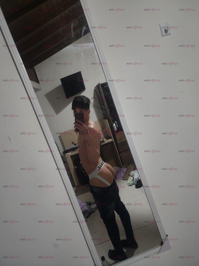 FOTOS DE DANIEL 20 AÑOS: CHICO BLANCO, ATLÉTICO, LECHERO, VERSÁTIL, MORBO Y PLACER