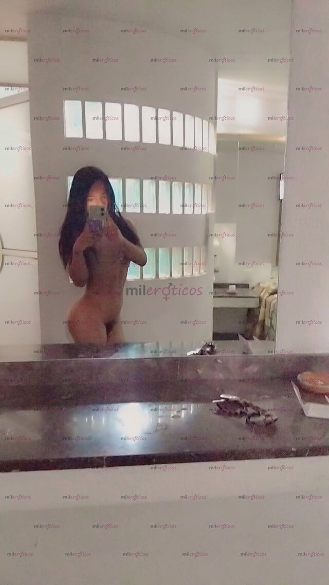 FOTOS DE NIÑA BONITA DE 18 AÑOS, SUMISA Y CACHONDA EN LA CAMA , NO DUDES EN PASARLA RICO!