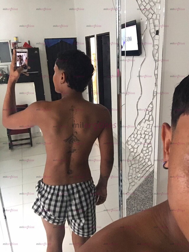 FOTOS DE ANDREW COSTEÑO JOVEN COMPLACIENTE BUENA VERGA Y CULO
