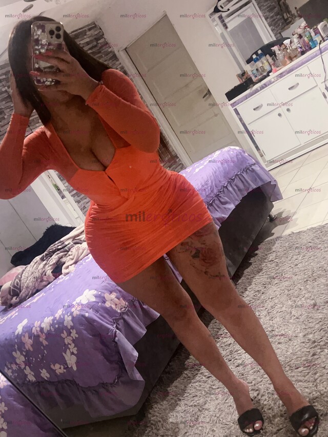 FOTOS DE ESTRELLA EXPERTA EN SEXO ORAL CON TETAS GRANDES NALGONA Y CADERONA LUGAR CENTRIC