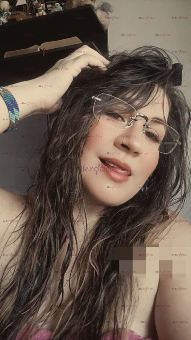 FOTOS DE HERMOSA COLOMBIANA ME VENGO SÚPER RICO A CHORROS