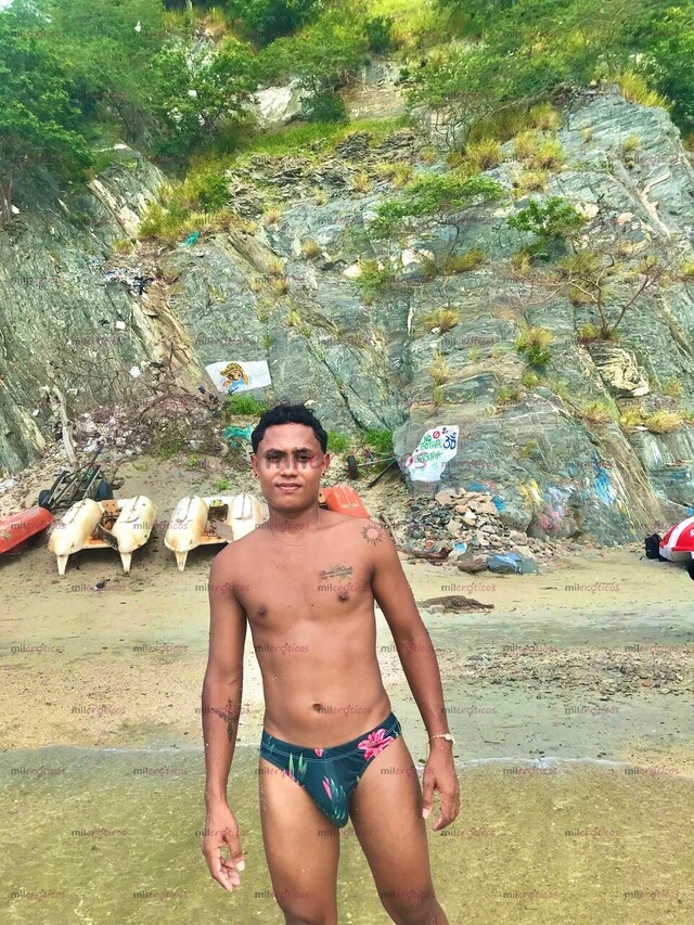 FOTOS DE ANDREW COSTEÑO JOVEN COMPLACIENTE BUENA VERGA Y CULO