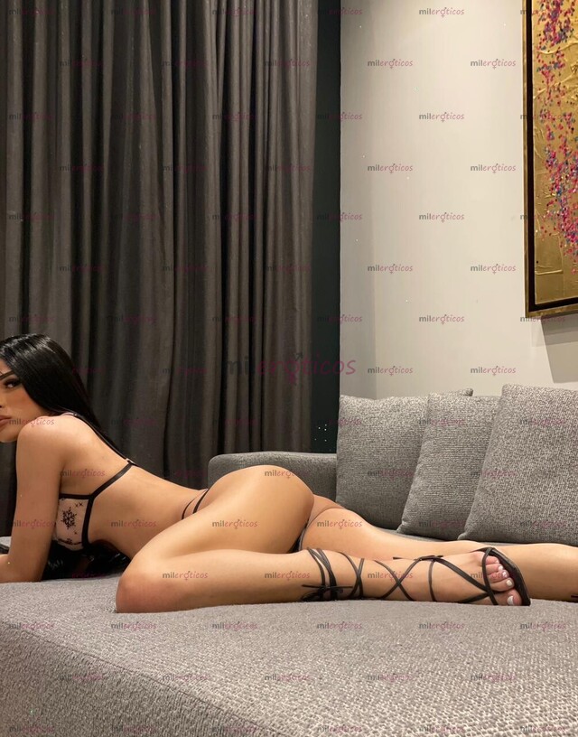 FOTOS DE ÚNICA Y ESENCIAL NENA TRANS CON UN CUERPO FINO Y UH DELICIOSO CARAMELO PARA TI