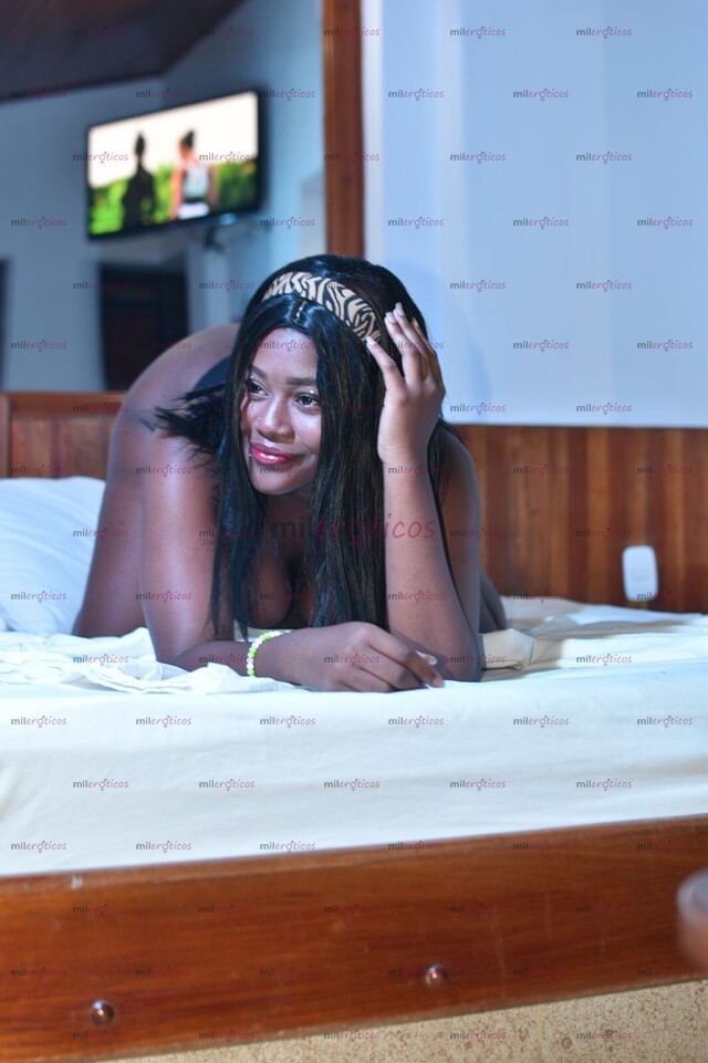 FOTOS DE FIN DE SEMAMA CON LA NEGRITA MAS ARRECHA DE LA PAGINA TE ESPERO MOR