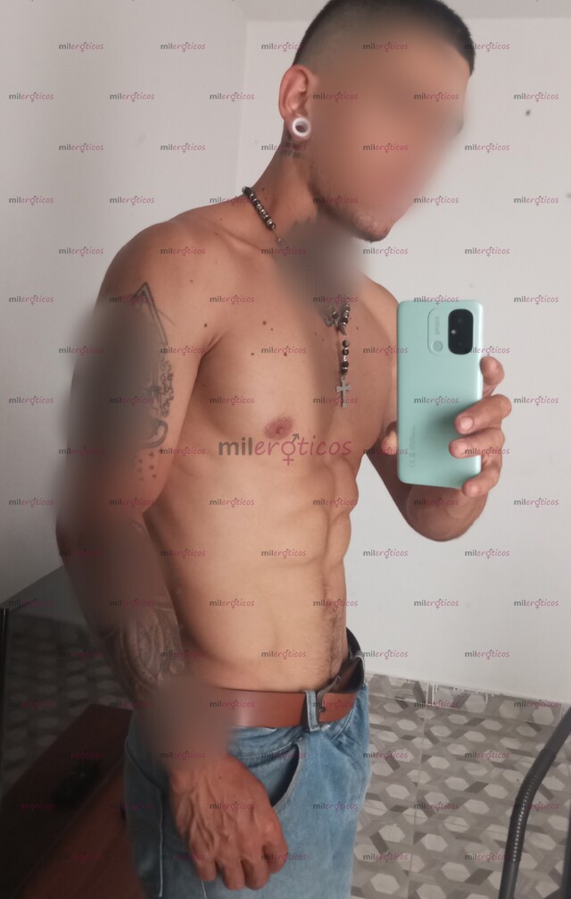 FOTOS DE DISPONIBLE EN BUGA, VERGÓN DE 26 AÑOS ACUERPADO, MUY PARCHADO