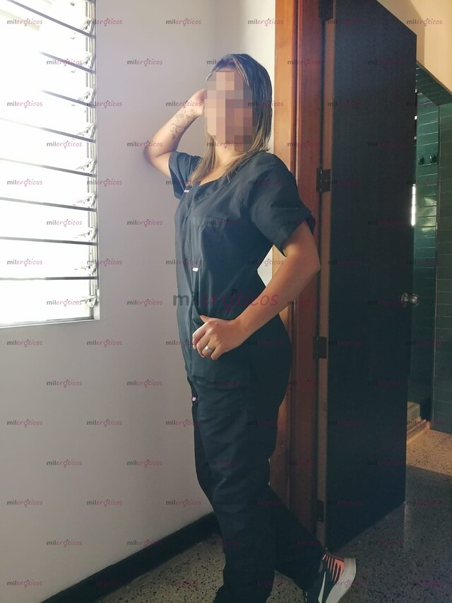 FOTOS DE EXPERIENCIA LEYLA SENSUALIDAD MORENITA DE 20 AÑITOS